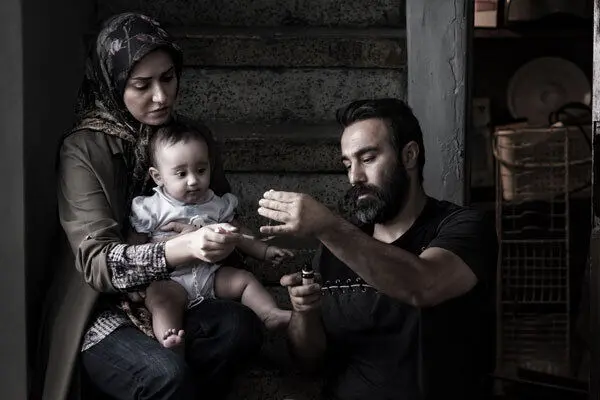عکس "سه کام حبس" محسن تنابنده و پریناز ایزدیار