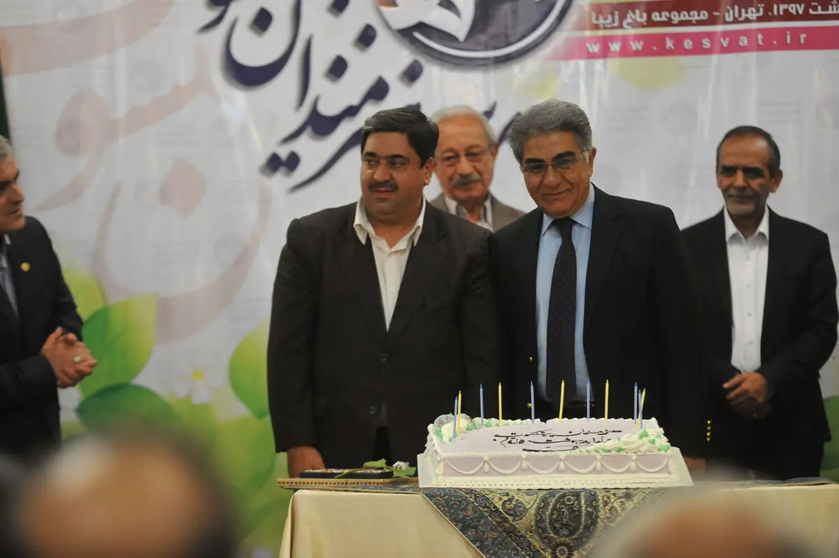 تجلیل از هنرمندان پیشکسوت متولد اردیبهشت ماه