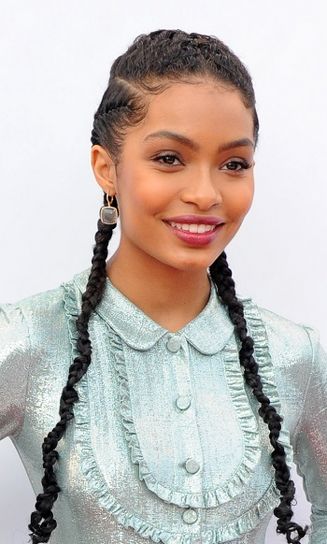 yara-shahidi-20170211-hairstyles