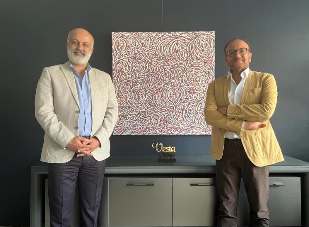 Hamidreza Shafiei and Behdad Najafi’s Abstract-Arabesque Painting