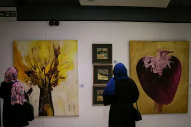 افتتاحیه نمایشگاهی از آثار هنرمندان در پردیس ملت