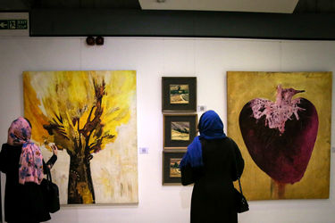 افتتاحیه نمایشگاهی از آثار هنرمندان در پردیس ملت