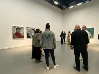 روشنک امین‌الهی و زنان تاریخ‌ساز در ایام گالری | Roshanak Aminelahi and History-making women at Ayyam Gallery 