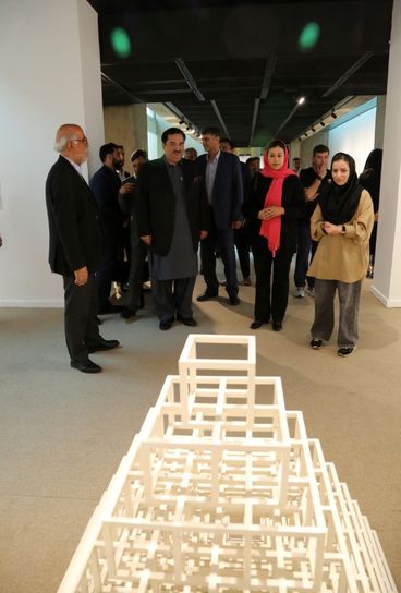 دیدار هنرمندان با عباد رضا اسلامی