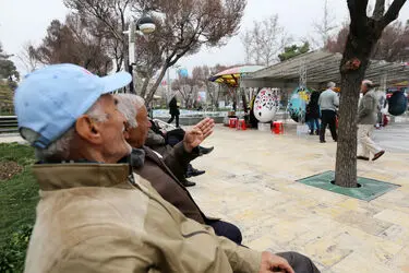 کارگاه آماده‌سازی تخم‌مرغ‌های نوروزی در میدان نارمک