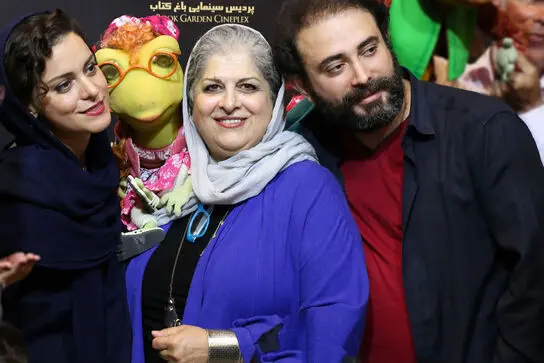 اکران خصوصی خاله قورباغه در باغ کتاب