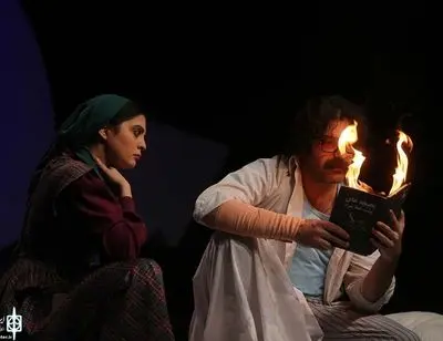 شب دهم/ عکس های جذاب اجراهای صحنه‌ای دهمین شب  جشنواره بین‌المللی تئاتر فجر