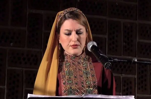 زنی که شجریان می‌گوید پا جای پای او گذاشته است