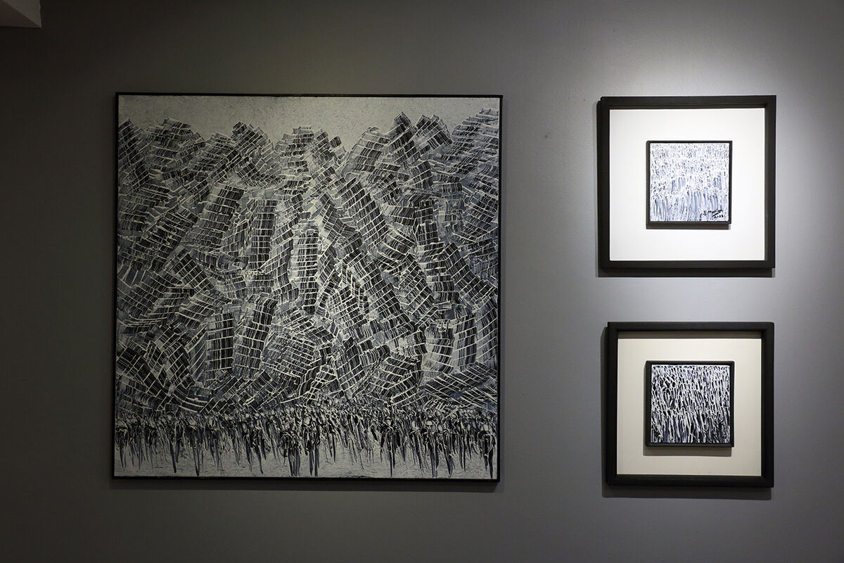 “Crowding” at Mojdeh Art Gallery featuring 15 artists 