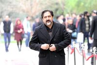 ببینید: آوازخوانی حسام الدین سراج در کنار آرامگاه مولانا