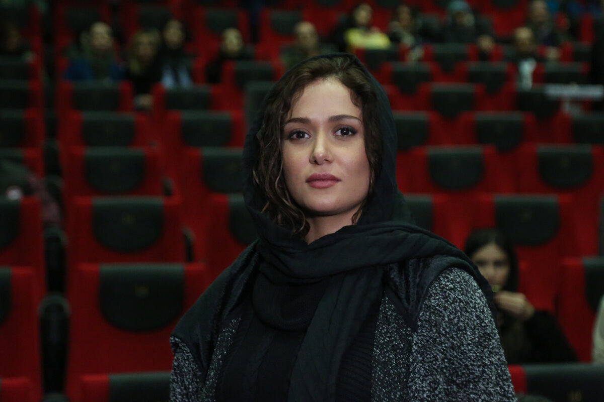 ببینید: تیپ جدید پریناز ایزدیار دراکران خصوصی "هت تریک" 