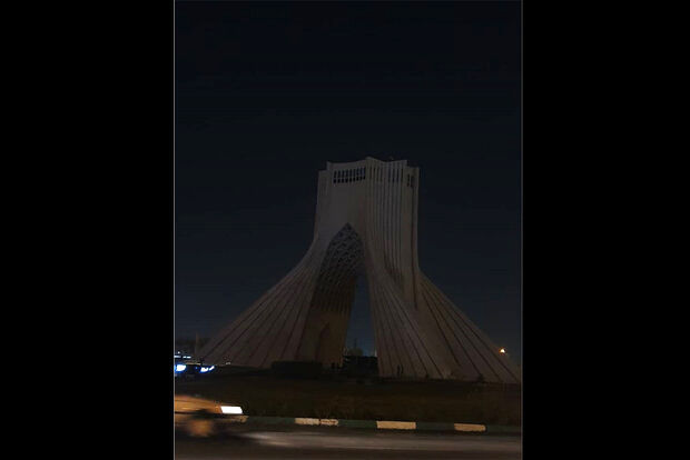 Tehran Azadi Tower goes dark at Earth Hour