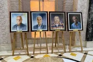 Honoring the winners of the 18th Sultan Bin Ali Al Owais Foundation Award and displaying the treasury/photos