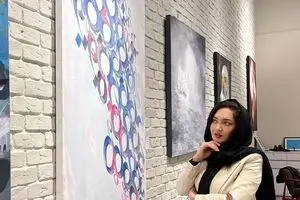 ببینید: بازدید نیکی کریمی از گالری لانژ دیان