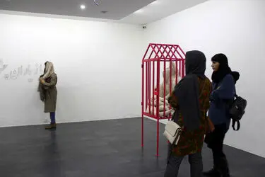 نمایشگاه گروهی "مدار بسته" در گالری ماه مهر