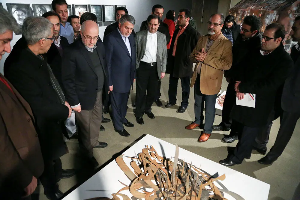 بازدید وزیر ارشاد ، وزیر راه و معاونت هنری از نمایشگاه آثار جشنواره هنرهای تجسمی فجر