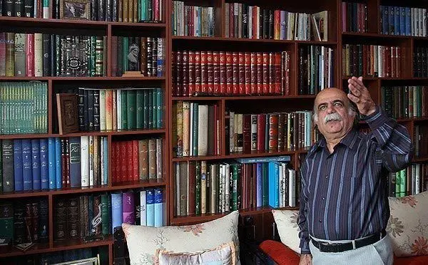 تاکید میرجلال‌الدین کزازی به کتابخانه‌گردی با چهره‌های فرهنگی