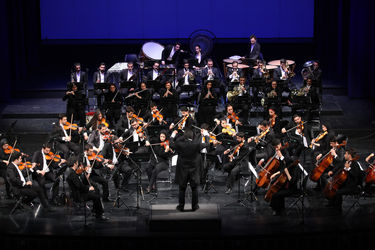 اجرای ارکستر سمفونیک ایران و اتریش (آیسو) به مناسبت بزرگداشت پرویز تناولی