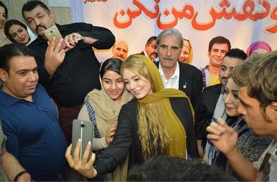 یک اکران خصوصی با طعم سلفی های سحر قریشی و بادیگار نیکلاس کیج و ویتنی هوستون/ گزارش تصویری 