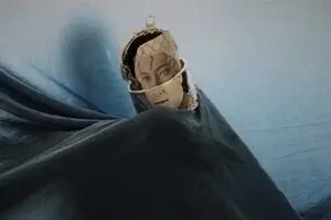 Green puppet show warns about global garbage crisis