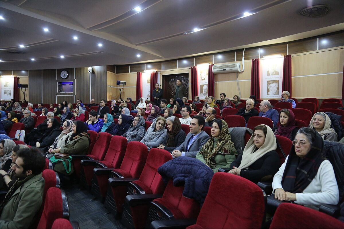 مراسم رونمایی از هفدهمین جلد فرهنگنامه کودک و نوجوان
