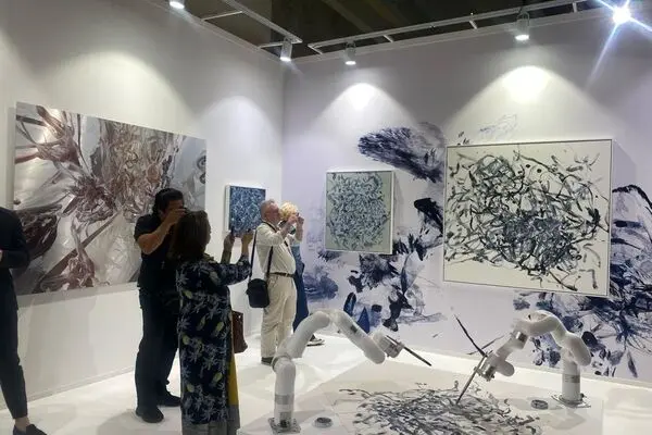 آرت دبی افتتاح شد/ عکس‌ها از بخش دیجیتال Art Dubai 2024