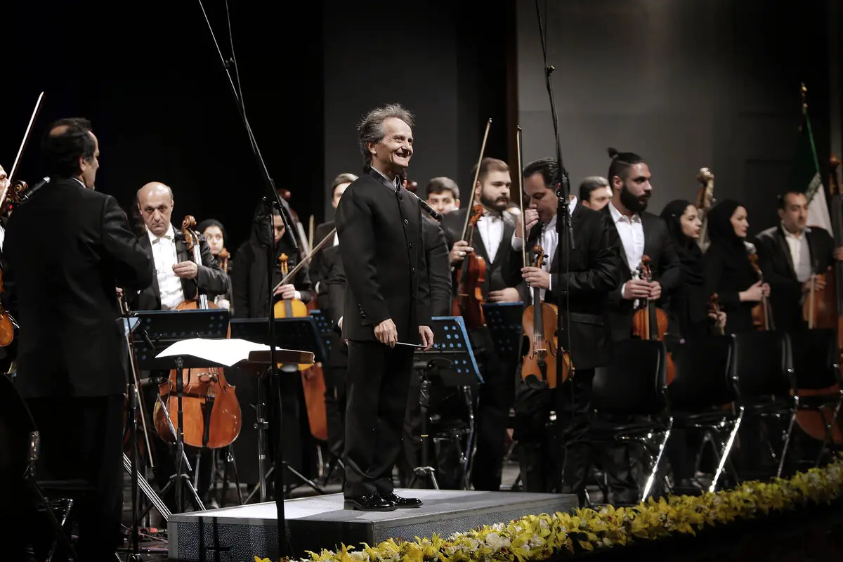 کنسرت پوئم سمفونی "سرزمین دلاوران" در تالار وحدت / گزارش تصویری 