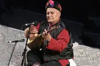 ویدئو: اجرای زیبای سهراب بخشی از آهنگ شاره جان که در تلویزیون به آن بی احترامی شد