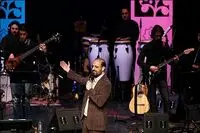 سنگ تمام محمد اصفهانی برای محسن چاووشی/ من خواننده گرانی هستم