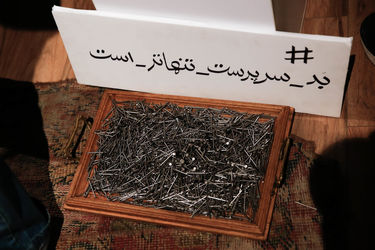 خلق اثر توسط بزرگمهر حسین‌پور در حمایت از کودکان بدسرپرست در گالری آس