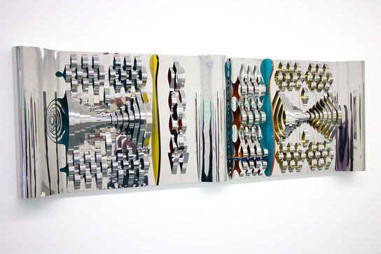 نمایشگاه نقش برجسته‌های هندسی محسن وزیری مقدم  در گالری اعتماد