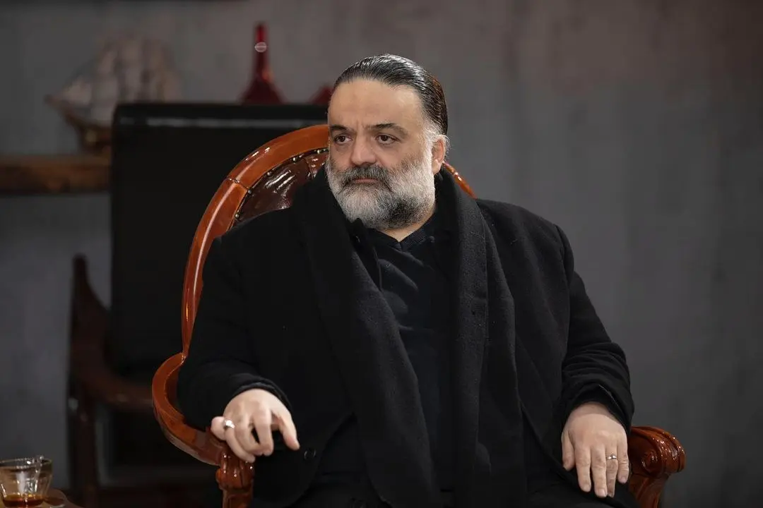 ببینید: همخوانی جالب علیرضا عصار با دختر جوان 