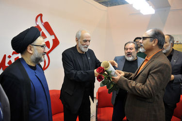 جشن تولد ۷۷ سالگی آیدین آغداشلو در نمایشگاه مطبوعات
