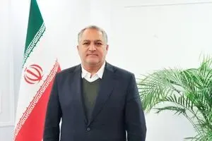 علیرضا تابش به سوگ مادر نشست