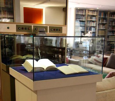 Niavaran Celebrates Rumi Day with Rare Book Showcase