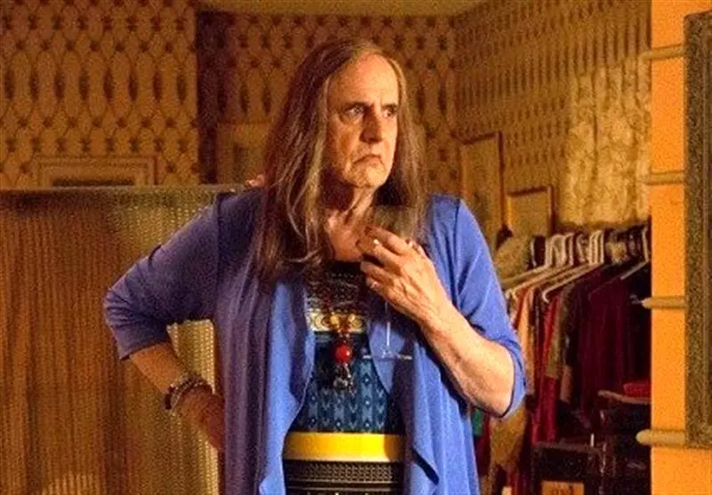 "جفری تامبر" هم درگیر رسوایی جنسی شد/ سراشیبی سریال ترنسپرنت