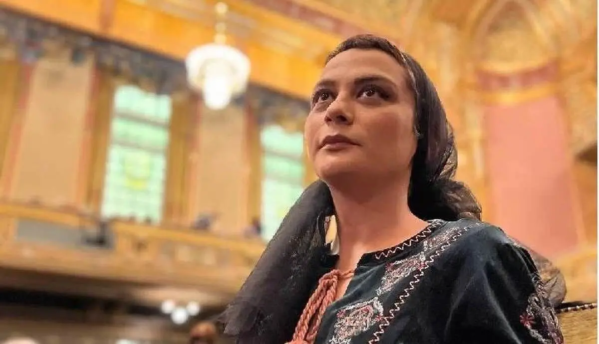 ببینید: وقتی مارال فرجاد، طپانچه خانم شد