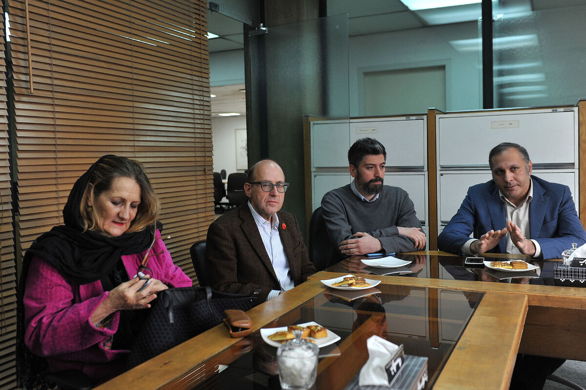 مراسم جانمایی مجسمه‌های آلبرتو جاکومتی در موزه هنرهای معاصر