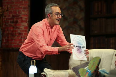 نمایش "یک ساعت آرامش" در سالن استاد ناظرزاده کرمانی