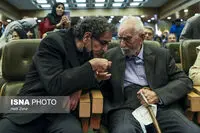 ببینید: جشن صد سالگی محمدعلی موحد با ساز شهرام ناظری و حضور شفیعی کدکنی
