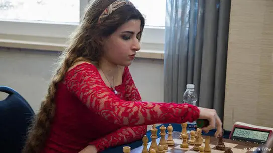dorsa_derakhshani_200217
