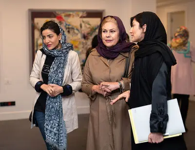 سلبریتی‌های در یک نمایشگاه هنری / عکس‌ها