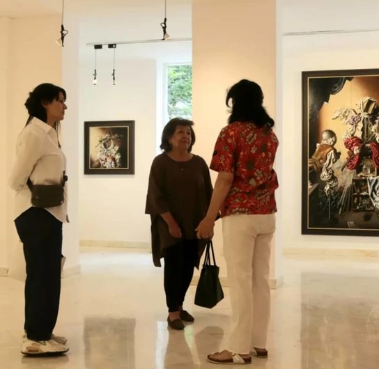 واحد خاکدان گالری ماه