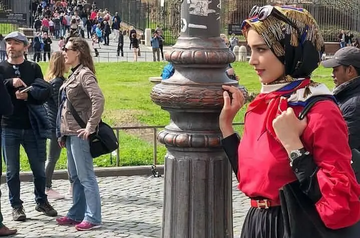 ببینید: 50عکس‌وفیلم از مدل‌زیبای‌ایرانی که عکس‌هایش‌با پسر سفیر جنجالی‌شد