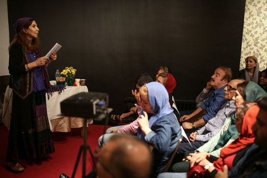 رونمایی از کتاب "تیراندازی در باک هِد" در آموزشگاه سکو