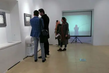 نمایشگاه عکس سکوت در عمارت روبرو