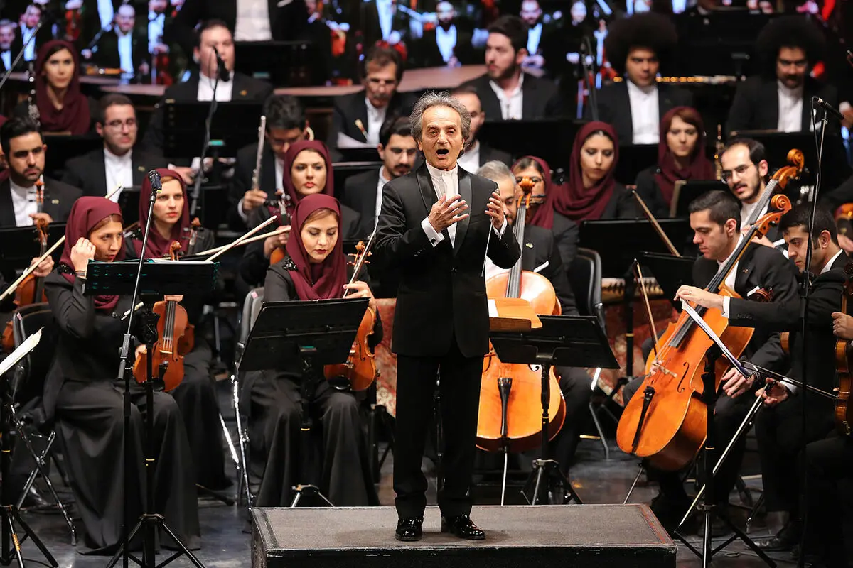آیین بدرقه تیم ملی فوتبال ایران و رونمایی از سرود تیم ملی در تالار وحدت