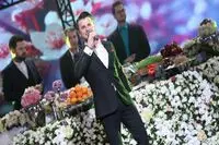 ویدئو: اجرای آهنگ بوی عیدی توسط امین حیایی