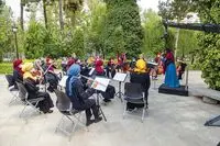 هدیه نزهت امیری و ۳۰ نوازنده زن به کادر درمان/ فیلم