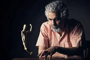 “Barefoot, Naked, Heart in His Hand” coming to Tehran theater